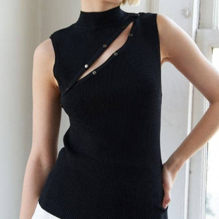 Snap Closure Sleeveless Sweater